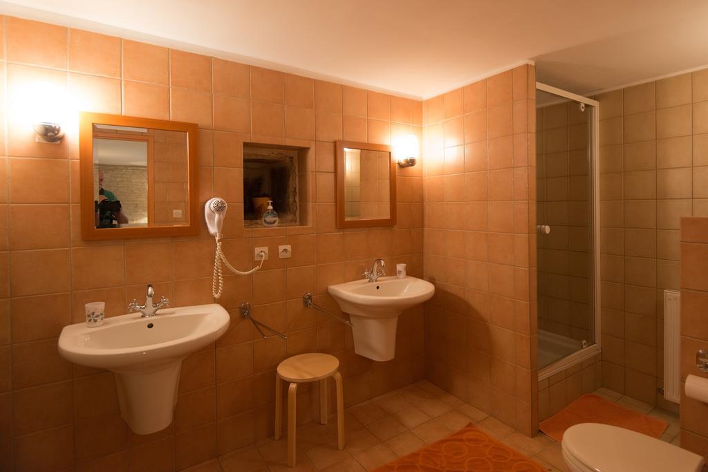 Charme Hotel La Dominotte Demigny Bilik gambar